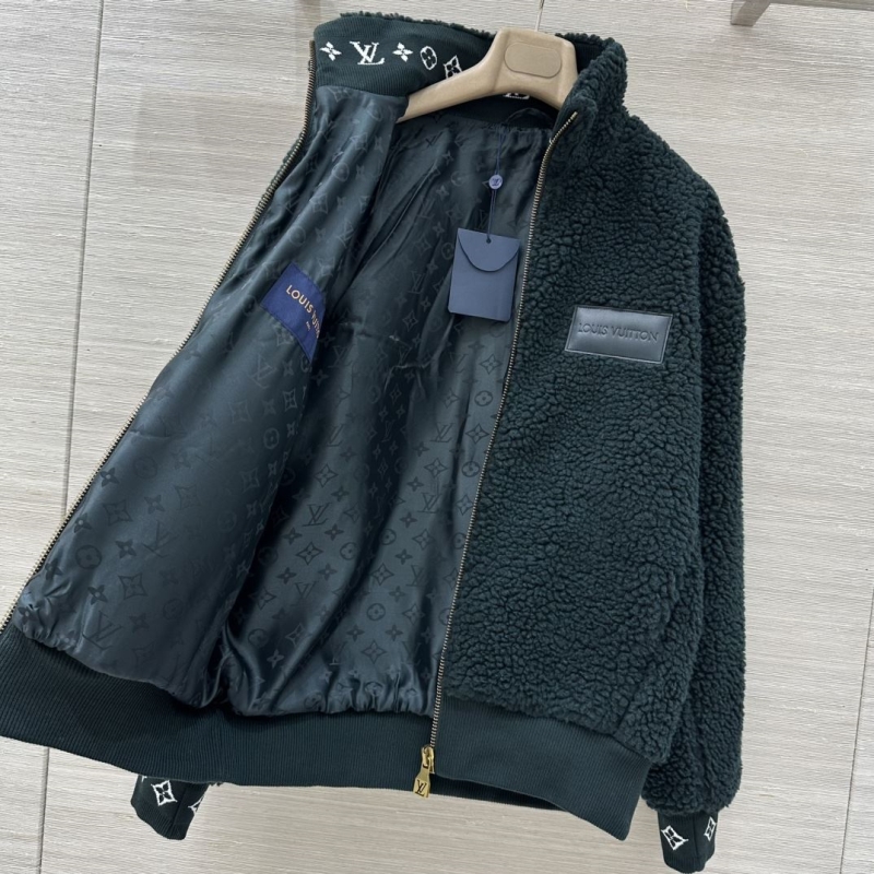 l0vis Vvtt0n outwear